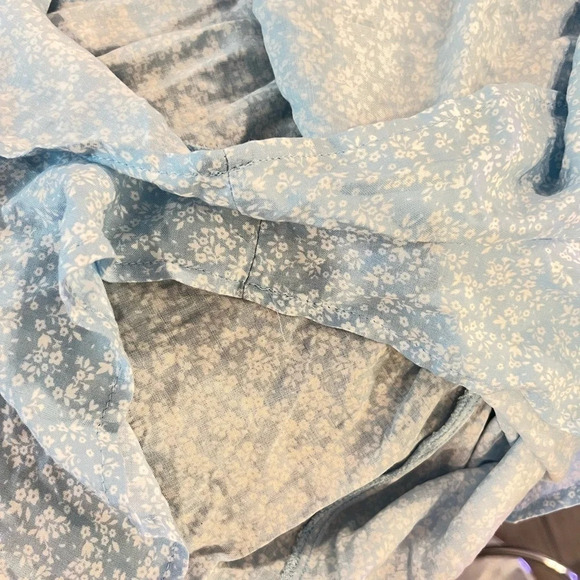 NEW with tags (NET) Franchesca’s Denim Blue with White Floral Print Romper - Picture 11 of 12